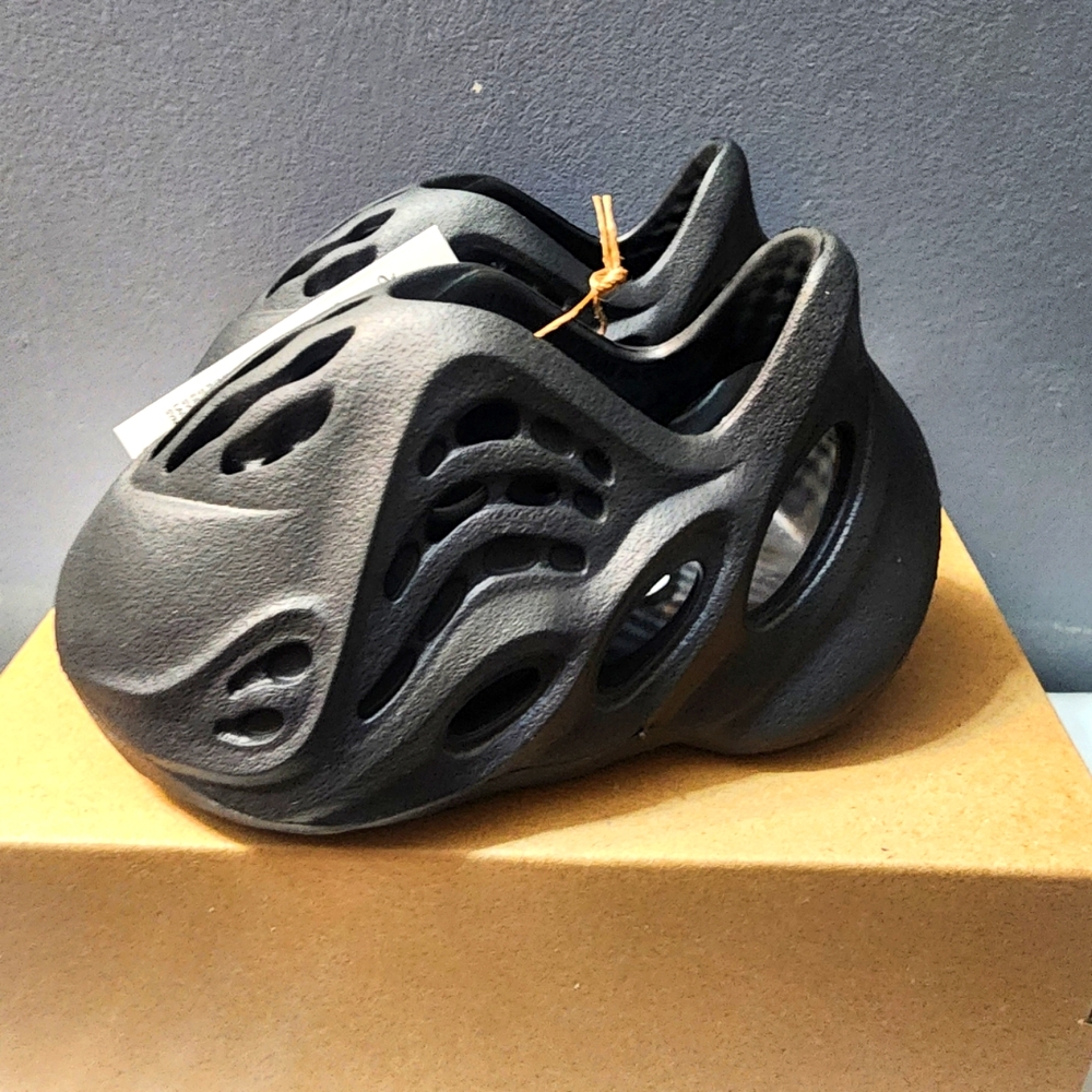 SOLD OUT YEEZY FOAM RUNNER INFANT ONYX